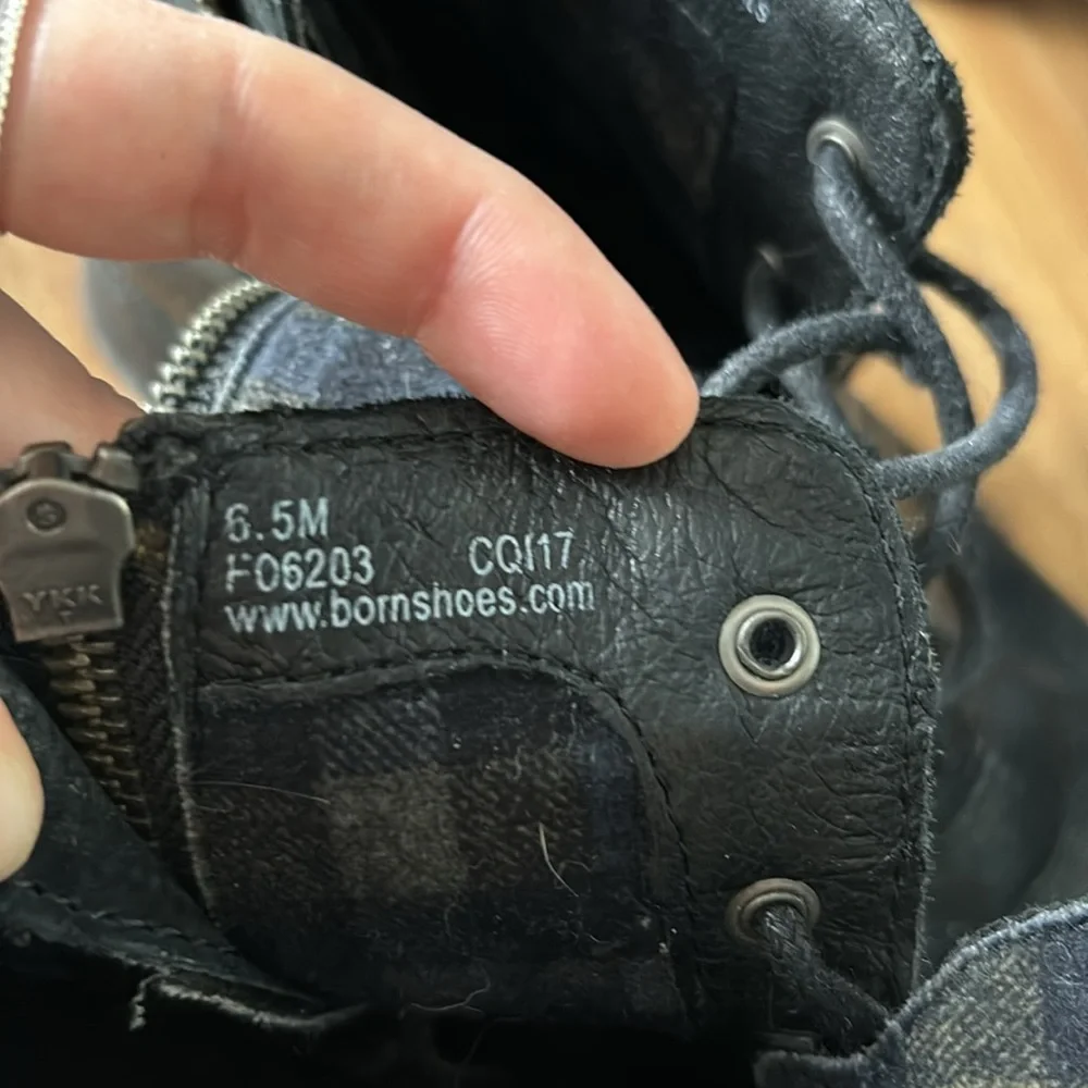 Born Women’s Leather Boots - Picture 3 of 4